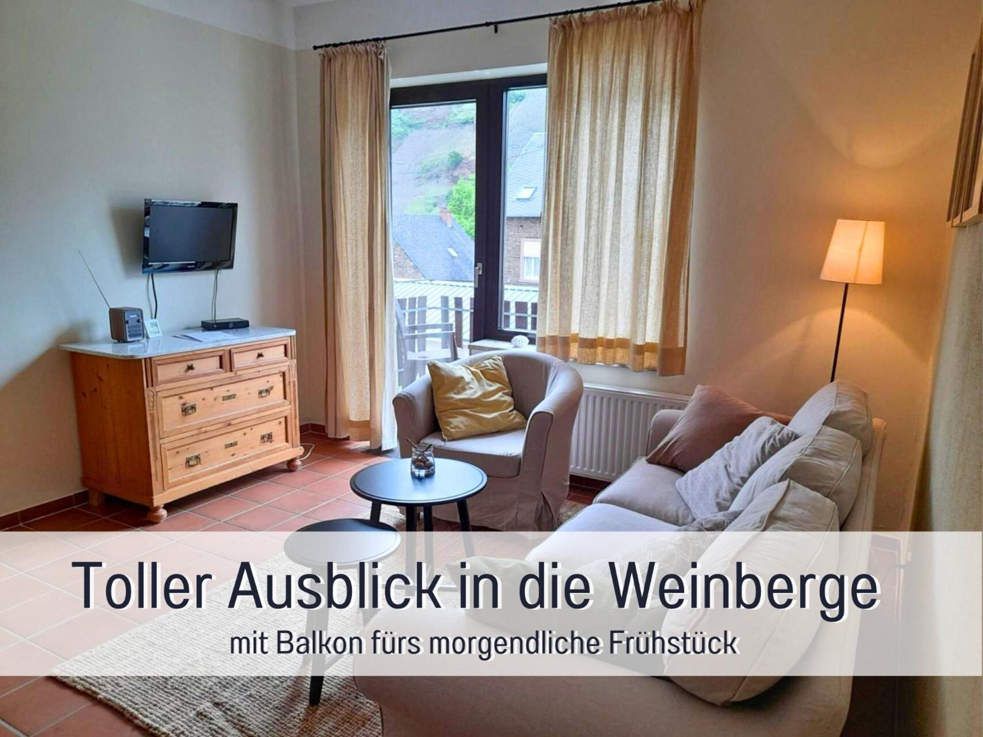 Ferienhaus Schwaab-Scherr, Genau Zwischen Bernkastel-Kues Und Traben-Trarbach, Mit Kostenlosem Oepnv-Ticket Fuer Bus Und Bahn, Parkplaetzen, Fahrradgarage Und Vielen Tipps Erden Zewnętrze zdjęcie